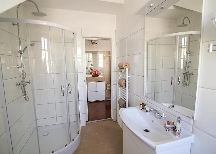 Katrca 3* Λιουμπλιάνα