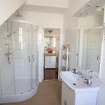 Katrca מלון 3*