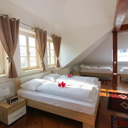 Katrca Hotel 3*